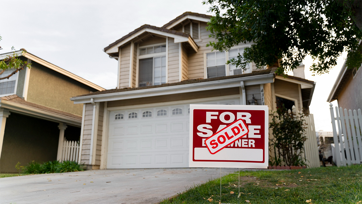Closing on Your New Home and Moving: Tips For Selling Your Home in a Real Estate Desert